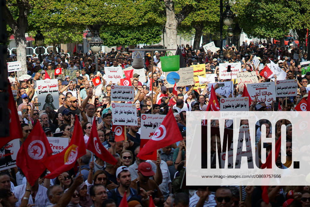 Demonstrators take to the streets of Tunis during a march calling for social and economic reforms and the protection of civil liberties, amid public concerns over rising living costs, workersÃ¢â‚¬â ¢ rights and freedom of expression on October 17, 2026. Organized by trade unions, journalistsÃ¢â‚¬â ¢ representatives, lawyers and civil society groups, the demonstration brings together protesters demanding accountability and defending fundamental rights. The march highlights ongoing concerns over TunisiaÃ¢â‚¬â ¢s economic situation and the space for public dissent. Tunis Tunisia - ZUMAm342 20261017_zsp_m342_039