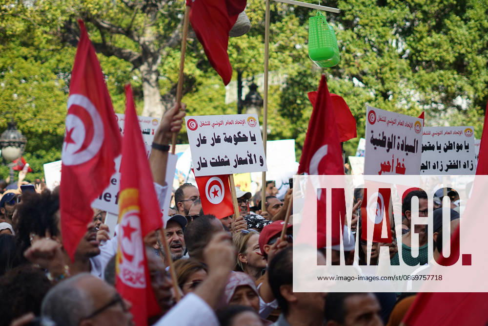 Demonstrators take to the streets of Tunis during a march calling for social and economic reforms and the protection of civil liberties, amid public concerns over rising living costs, workersâ€⠢ rights and freedom of expression on October 17, 2026. Organized by trade unions, journalistsâ€⠢ representatives, lawyers and civil society groups, the demonstration brings together protesters demanding accountability and defending fundamental rights. The march highlights ongoing concerns over Tunisiaâ€⠢s economic situation and the space for public dissent. Tunis Tunisia - ZUMAm342 20261017_zsp_m342_041