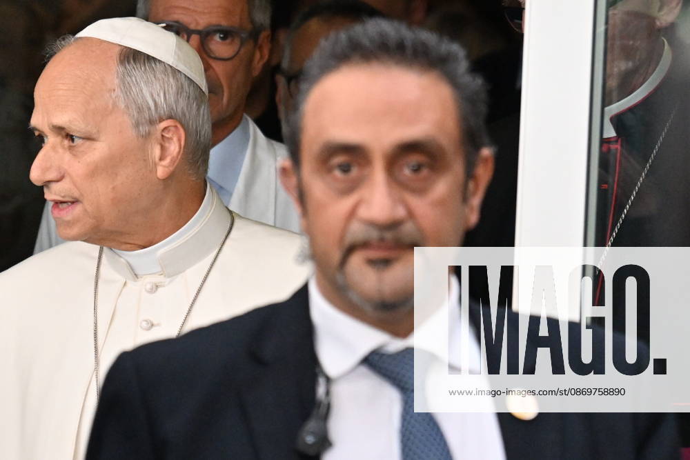 Italy, Rome,Vatican 2026-10-15 : Pope Leo XIAgostino Gemelli University Hospital Italy, Rome, Vatican City, October 17, 2026: Pope Leo XIV leaves the Gemelli University Hospital in Rome following surgery to remove a mass from his lung. Photo: Copyright Alessia Giuliani CPP - NO BOOKS