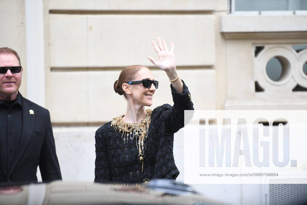 Celine Dion Leaves Her Hotel For Her Last Concert in Paris - France Celine Dion spend time with fans before her last concert in Paris, at hotel Royal Monceau in Paris, France on October 17, 2026. Photo by Florian Poitout ABACAPRESS.COM Paris France