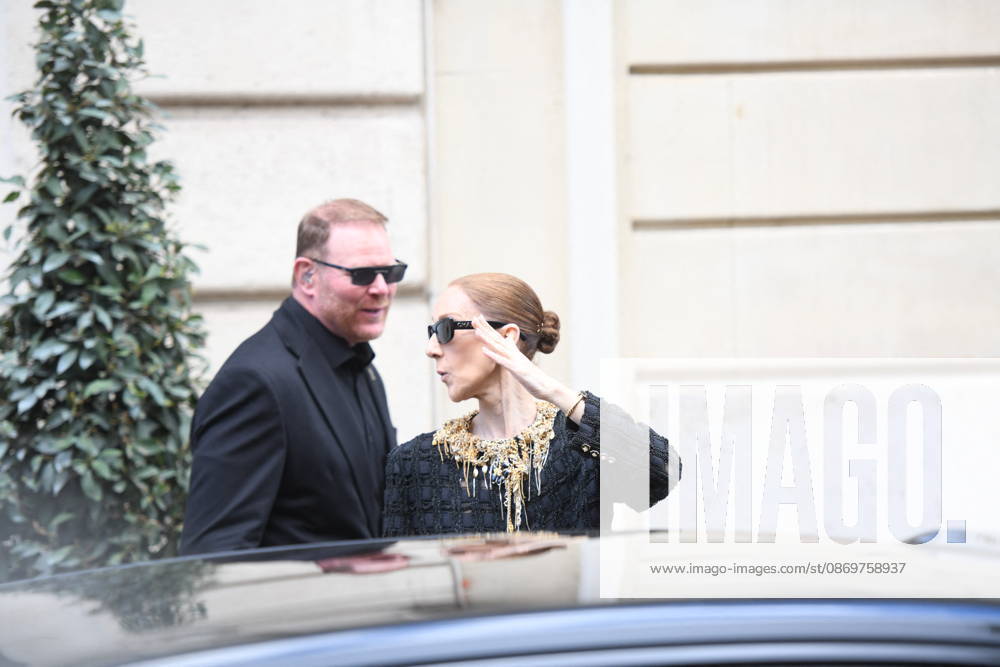 Celine Dion Leaves Her Hotel For Her Last Concert in Paris - France Celine Dion spend time with fans before her last concert in Paris, at hotel Royal Monceau in Paris, France on October 17, 2026. Photo by Florian Poitout ABACAPRESS.COM Paris France