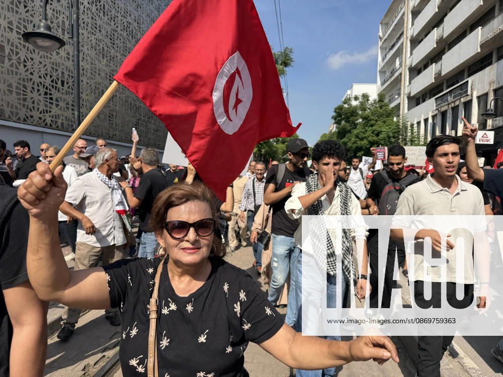 Thousands rally in Tunis against President Kais Saied s policies TUNIS, TUNISIA - OCTOBER 17: Demonstrators march through the streets of Tunis carrying placards and chanting slogans against President Kais Saied s policies while calling for freedom of expression and the protection of rights and freedoms, on October 17, 2026 in Tunis, Tunisia. The march ended in front of the Municipal Theatre in the capital. Mehmet Akif Turan Anadolu Tunis Tunisia. Editorial use only. Please get in touch for any other usage.