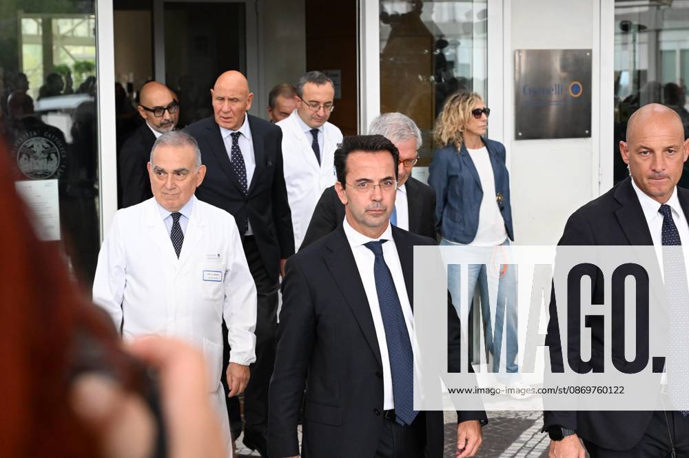 Preparations are underway for the Pope s discharge from Rome s Gemelli Polyclinic Hospital, where he was hospitalized for a few days for surgery to remove a nodule (adenocarcinoma) from his right lung. Rome, October 17, 2026 Rome Italy - ZUMAa289 20261017_zia_a289_024