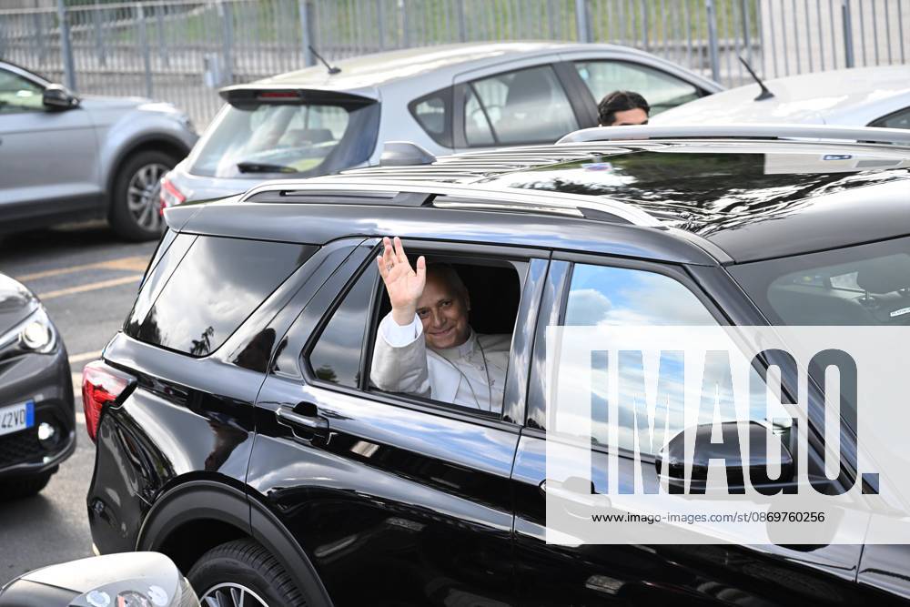 Pope Leo XIV, deemed fit for resignation by doctors, leaves the Gemelli Polyclinic Hospital in Rome, where he was hospitalized for a few days for surgery to remove a nodule (adenocarcinoma) from his right lung. Rome, October 17, 2026 Rome Italy - ZUMAa289 20261017_zia_a289_032