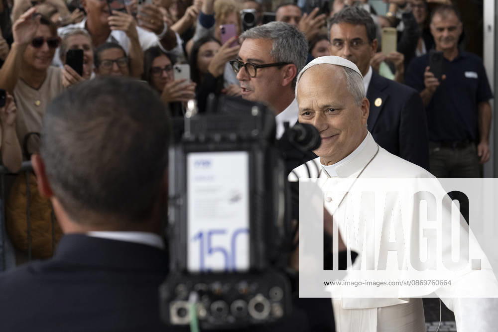 ITALY - POPE - VATICAN-2026 10 17 Italy, Rome, Vatican, October 17, 2026 Pope Leo XIV leaves the Gemelli University Hospital, four days after a surgery to remove a cancerous tumour from his right lung, in Rome Photo by ALESSIA GIULIANI Catholic Press Photo - NO BOOKS