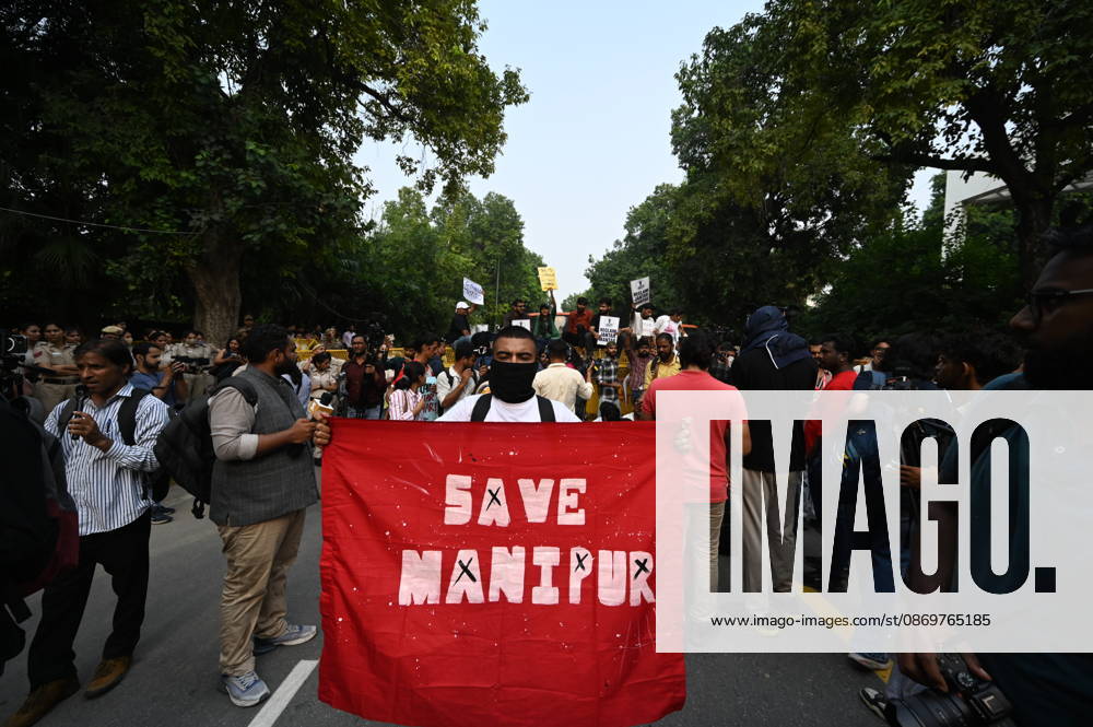 Students, youth and citizens participate in a march from the Press Club of India to Jantar Mantar demanding the resignation of Chief Election Commissioner Gyanesh Kumar, on October 17, 2026 in New Delhi, India. (Photo by Ishant Chauhan Hindustan Times ) CJP Supporters Protest Demanding CEC Gyanesh Kumar s Resignation Over Voter List Changes