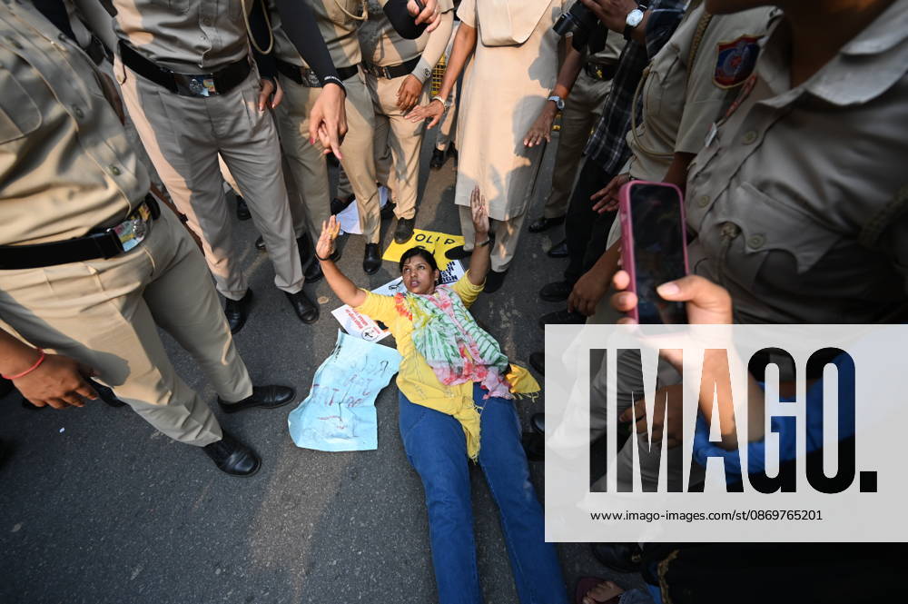 Students, youth and citizens participate in a march from the Press Club of India to Jantar Mantar demanding the resignation of Chief Election Commissioner Gyanesh Kumar, on October 17, 2026 in New Delhi, India. (Photo by Ishant Chauhan Hindustan Times ) CJP Supporters Protest Demanding CEC Gyanesh Kumar s Resignation Over Voter List Changes