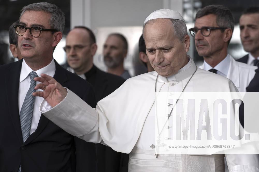 Pope Leo XIV leaves RomeÃ¢â‚¬â ¢s Agostino Gemelli hospitall four days after lung surgery.Pope Leo XIV leaves Agostino Gemelli Hospitall four days after lung surgery Rome Italy - ZUMAs197 20261017_aaa_s197_249