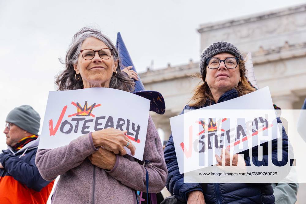 Protestors demonstrate in Washington D.C. as part of the No Kings: vote early nation wide protest. This Protest comes as the midterm elections come that could see the republicans loose control in congress Washington USA - ZUMAw218 20261017_znp_w218_006