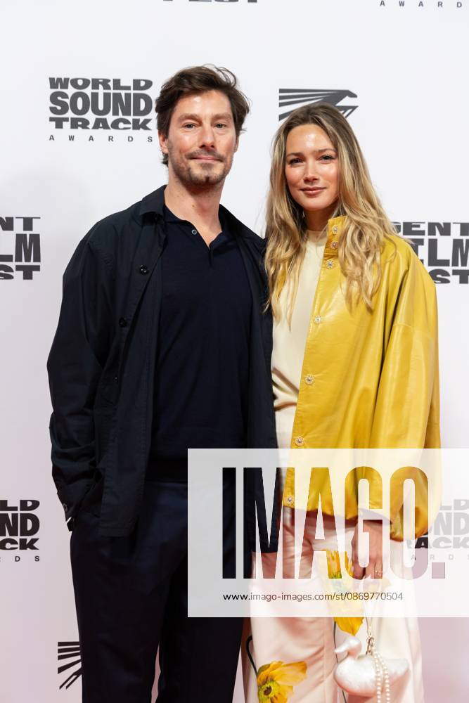 Actress Lauren Versnick (R) pictured during the Gent International Film Festival on Saturday 17 October 2026. Tonight will feature a screening of Le Faux Soir, the new film of Belgian director Roskam. NICOLASxMAETERLINCK 190136928