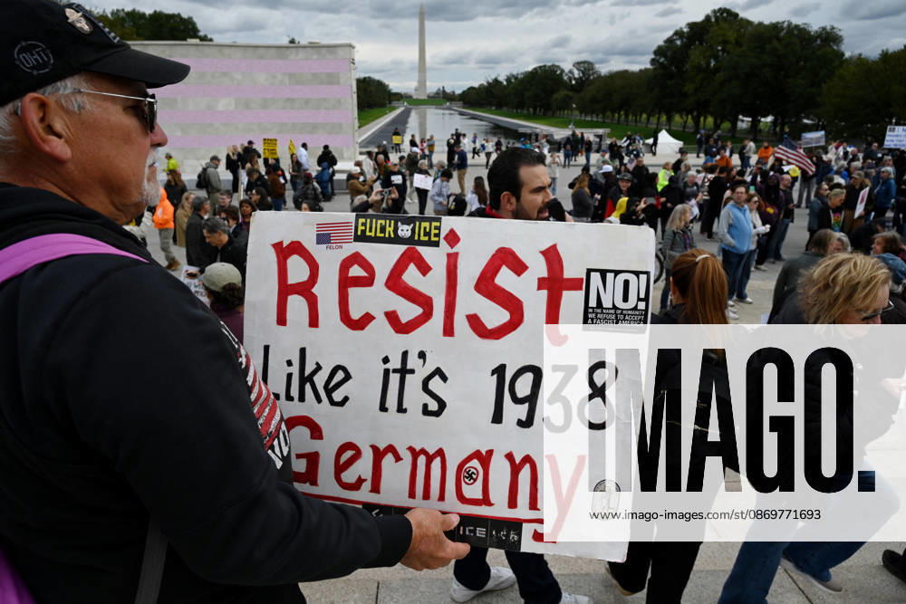 Demonstrators take part in a No Kings: Vote Early rally Demonstrators take part in a No Kings: Vote Early rally at the Lincoln Memorial in Washington DC, on October 17, 2026. The national day of action is taking place in cities across the country focusing on voter turnout, early voting and election protection, ahead of the midterm elections. Photo by Olivier Douliery ABACAPRESS.COM Washington DC United States