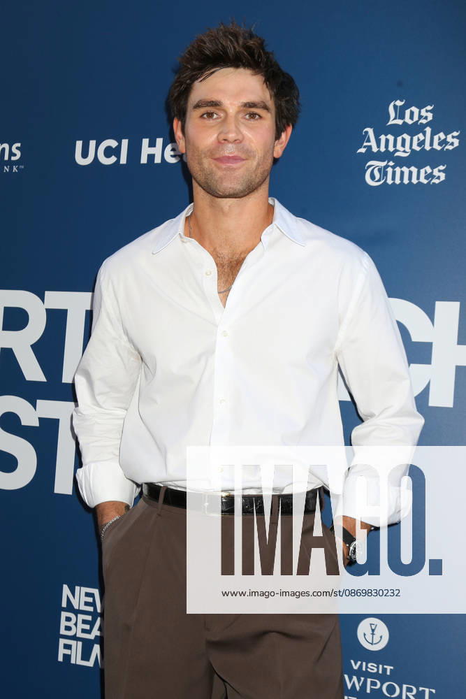 LOS ANGELES - OCT 17: KJ Apa at the Newport Beach Film Festival Spotlight Award to KJ Apa and Jimmy Screening at the Lido Theater on October 17, 2026 in Newport Beach, CA Newport Beach USA - ZUMAnc22 20261017_zaa_nc22_041