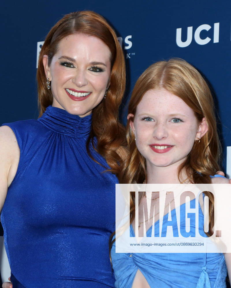 LOS ANGELES - OCT 17: Sarah Drew, Hannah Mali Rose Lanfer at the Newport Beach Film Festival Spotlight Award to KJ Apa and Jimmy Screening at the Lido Theater on October 17, 2026 in Newport Beach, CA Newport Beach USA - ZUMAnc22 20261017_zaa_nc22_029