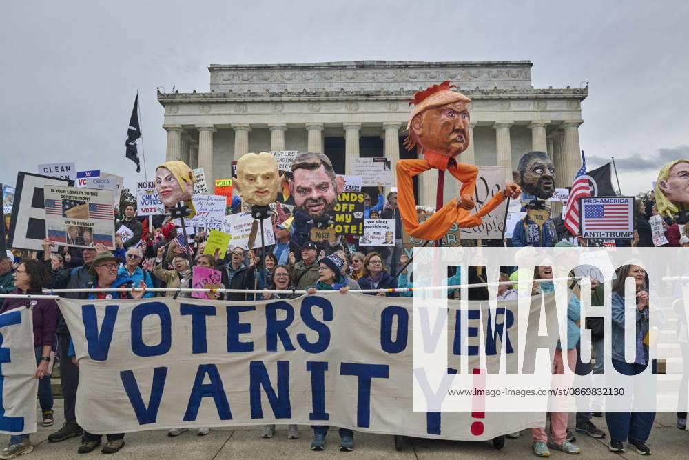 No Kings protesters rally at the steps of the Lincoln Memorial in Washington DC, Oct. 17, 2026. The march, intended to encourage people to vote in the 2026 US midterm elections, was part of a 50-state get out the vote operation by the left-leaning Indivisible group. Protesters denounced the administration of US President Donald Trump and the Republican-led Congress for violating Constitutional and civil rights, federal and state laws, judicial orders and longstanding norms, casting Trump and the GOP as a threat to democracy. Washington Dc USA - ZUMAg216 20261017_znp_g216_014