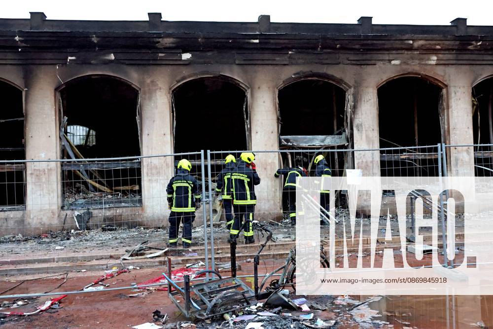 Riots and Looting: The Day After the Protest PHOTOPQR LE PROGRES Richard MOUILLAUD Lyon, October 18, 2026 Riots and Looting: The Day After the Protest Riots and Looting: The Day After the Protest The tourist office was completely burned down in Lyon, October 18, 2026: 20,000 people demonstrated in the streets of Lyon. Violence overshadowed the protesters’ demands, resulting in a level of chaos rarely seen in the city. The tourist office was set on fire, and numerous stores were looted. Lyon, October 18, 2026: 20,000 people demonstrated in the streets of Lyon. Violence overshadowed the protesters’ demands, resulting in a level of chaos rarely seen in the city. The tourist office was set on fire, and a great many shops were looted. Lyon, Rhô
