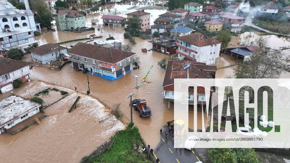 Overflowing stream floods neighborhood in northwestern Turkiye SAKARYA, TURKIYE - OCTOBER 18: An aerial view of flooded houses and streets in the Daricayiri neighborhood of Karasu district in Sakarya, northwestern Turkiye, on October 18, 2026. Heavy rainfall throughout the night causes a stream to overflow, inundating parts of the neighborhood. Ibrahim Yozoglu Anadolu Sakarya Turkey. Editorial use only. Please get in touch for any other usage.