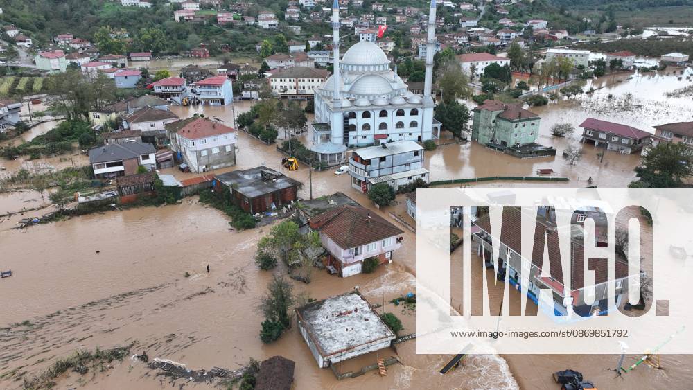 Overflowing stream floods neighborhood in northwestern Turkiye SAKARYA, TURKIYE - OCTOBER 18: An aerial view of flooded houses and streets in the Daricayiri neighborhood of Karasu district in Sakarya, northwestern Turkiye, on October 18, 2026. Heavy rainfall throughout the night causes a stream to overflow, inundating parts of the neighborhood. Ibrahim Yozoglu Anadolu Sakarya Turkey. Editorial use only. Please get in touch for any other usage.
