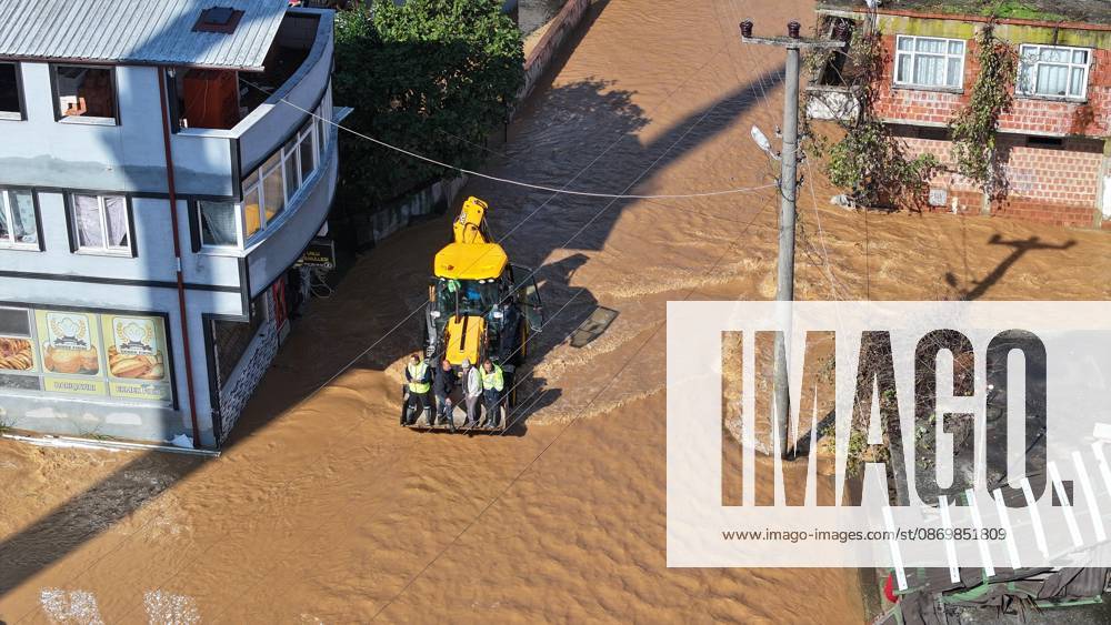 Overflowing stream floods neighborhood in northwestern Turkiye SAKARYA, TURKIYE - OCTOBER 18: An aerial view of flooded houses and streets in the Daricayiri neighborhood of Karasu district in Sakarya, northwestern Turkiye, on October 18, 2026. Heavy rainfall throughout the night causes a stream to overflow, inundating parts of the neighborhood. Ibrahim Yozoglu Anadolu Sakarya Turkey. Editorial use only. Please get in touch for any other usage.