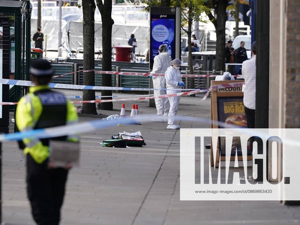 Forensic investigators examine scene after police officer shot in Nottingham NOTTINGHAM, UNITED KINGDOM - OCTOBER 18: Forensic investigators in protective suits examine a cordoned-off crime scene as police officers secure the area after a police office was shot early in the morning on October 18, 2026, in Nottingham, United Kingdom. The scene remains cordoned off following a reported shooting involving a police officer earlier in the morning. A police officer was shot after approaching two people earlier in the morning and was taken to hospital for treatment, according to Nottinghamshire Police. Giannis Alexopoulos Anadolu Nottingham United Kingdom. Editorial use only. Please get in touch for any other usage.
