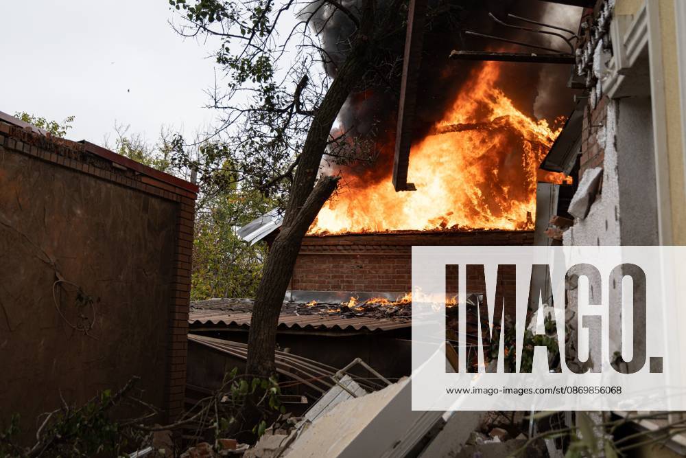 SLOVIANSK, UKRAINE, OCTOBER 17, 2026: Firefighters tackle a blaze at a residential house damaged by a Russian airstrike in Sloviansk, Donetsk region. The strike set the buildingâ€⠢s remaining structures on fire. Sloviansk Ukraine - ZUMAq101 20261017_zna_q101_380