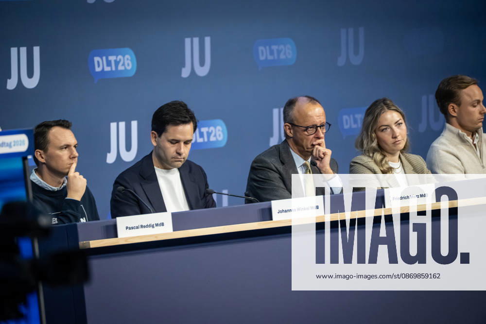 Pascal Reddig, Deputy Federal Chair of the JU; Johannes Winkel, Federal Chair of the JU; Friedrich Merz, Federal Chancellor; Ann Cathrin Simon, Deputy Federal Chair of the JU; Julien Jopp, Deputy Federal Chair of the JU, from left to right on stage following the Federal Chancellor’s speech at the 78th Germany Day 2026 in Bonn. Junge