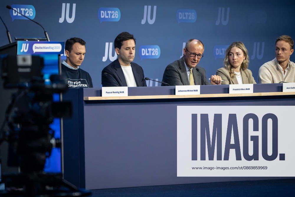 Pascal Reddig, Deputy Federal Chair of the JU; Johannes Winkel, Federal Chair of the JU; Friedrich Merz, Federal Chancellor; Ann Cathrin Simon, Deputy Federal Chair of the JU; Julien Jopp, Deputy Federal Chair of the JU, from left to right on stage following the Federal Chancellor’s speech at the 78th Germany Day 2026 in Bonn. Junge