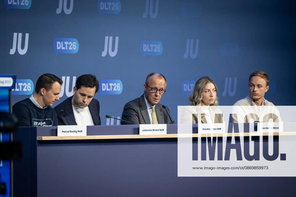 Pascal Reddig, Deputy Federal Chair of the JU; Johannes Winkel, Federal Chair of the JU; Friedrich Merz, Federal Chancellor; Ann Cathrin Simon, Deputy Federal Chair of the JU; Julien Jopp, Deputy Federal Chair of the JU, from left to right on stage following the Federal Chancellor’s speech at the 78th Germany Day 2026 in Bonn. Junge