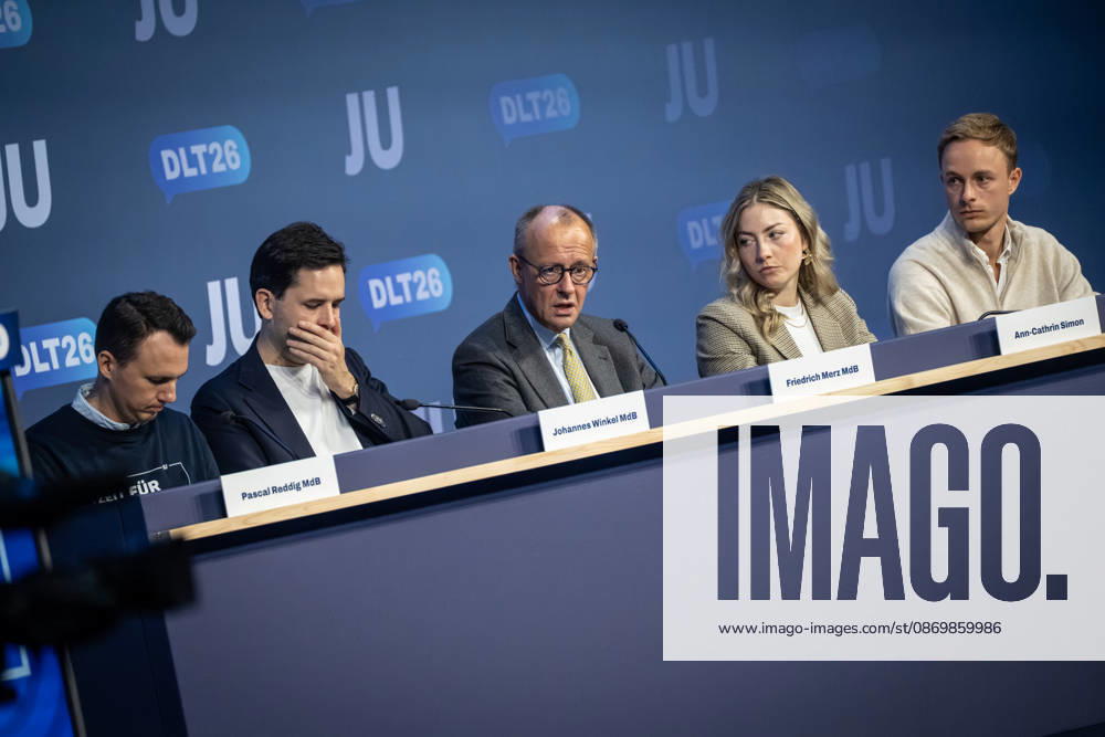 Pascal Reddig, Deputy Federal Chair of the JU; Johannes Winkel, Federal Chair of the JU; Friedrich Merz, Federal Chancellor; Ann Cathrin Simon, Deputy Federal Chair of the JU; Julien Jopp, Deputy Federal Chair of the JU, from left to right on stage following the Federal Chancellor’s speech at the 78th Germany Day 2026 in Bonn. Junge