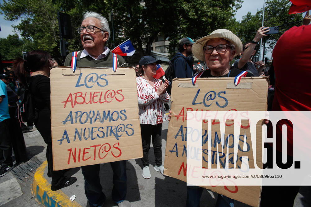 Commemoration of the 7th Anniversary of the Social Uprising in Santiago Diego Martin Aton Chile, Aton 1200623 jpeg