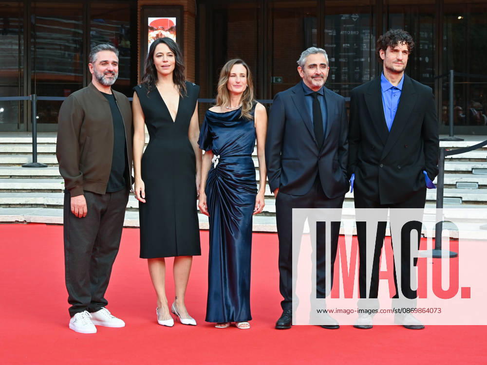 Red Carpet cast film Just Une Illusion in Roma, Italy - 18 Oct 2026 Louis Garrel, Camille Cottin, Eric Toledano, Olivier Nakache and Giorgia Sinicomi attend the Just Une Illusion red carpet cast film during the Roma Film Festival 2026 at Auditorium Parco della Musica Ennio Morricone. Roma Italy