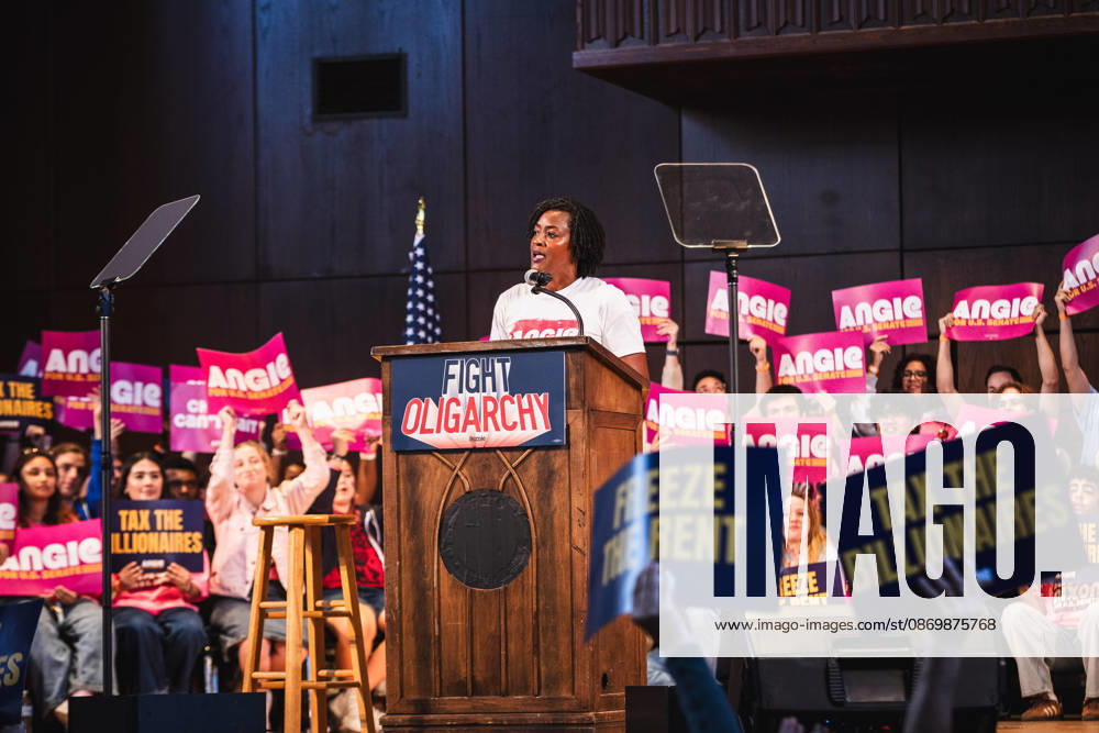 Florida State Representative from the 13th district, ANGIE NIXON, who is running against the former Florida attorney general and Governor Ron DeSantis appointee Ashley Moody in the November 3rd special election holds a campaign stop with Senator BERNIE SANDERS as part of the ˜Fight the Oligarchy Tourâ Tampa USA - ZUMAd256 20261018_znp_d256_005