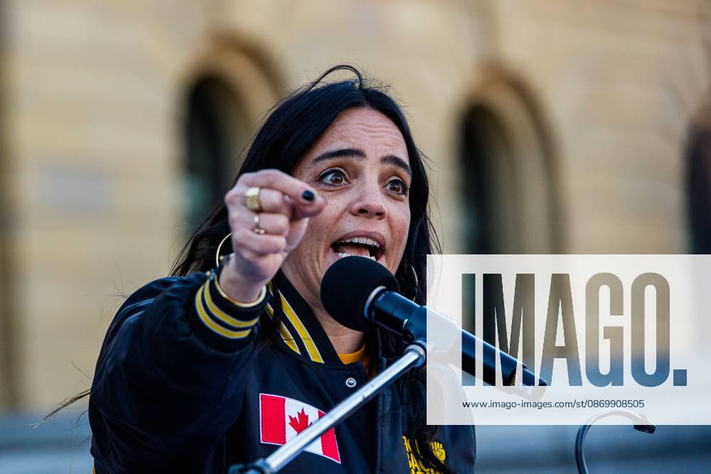 Cori Longo, the Secretary Tresurer of the Alberta Federation of Labour, speaks at the Canada Unity Rally ahead of the Alberta Referendum..With less than 24 hours until Referendum voting starts, the Alberta Federation of Labour and Fight Back supporters rallied at the Alberta Legislature grounds to support a Unified Alberta in Canada and oppose the prospect of separation from Canada. The group is opposed to the 9 other questions on the Alberta referendum ballots. Edmonton Canada - ZUMAs197 20261018_aaa_s197_673