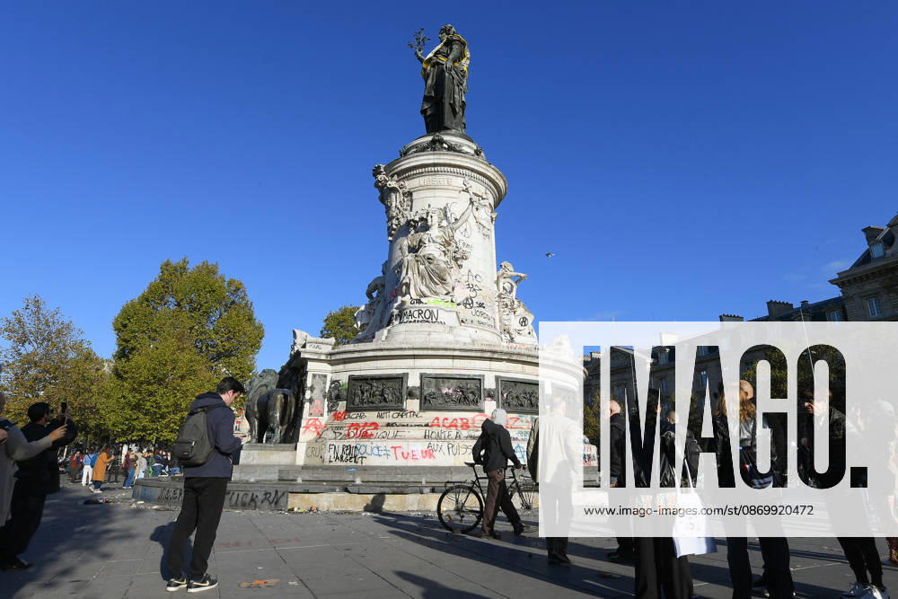 The Day After Nationwide Call For Mobilisation In France - PAris Violent clashes between protesters and French police are seen during a nationwide demonstration against the high cost of living in Republique, Paris, France, on October 18, 2026. Photo by Lionel Urman ABACAPRESS.COM Paris France