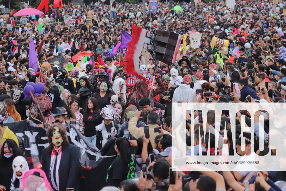 19th annual Zombie Walk Mexico 2026 MEXICO CITY, MEXICO - OCTOBER 18, 2026: Participants in the 19th annual Zombie Walk Mexico 2026, dressed as the living dead, monsters, and horror characters, gather at the Monument to the Revolution in Mexico City. Mexico City Mexico