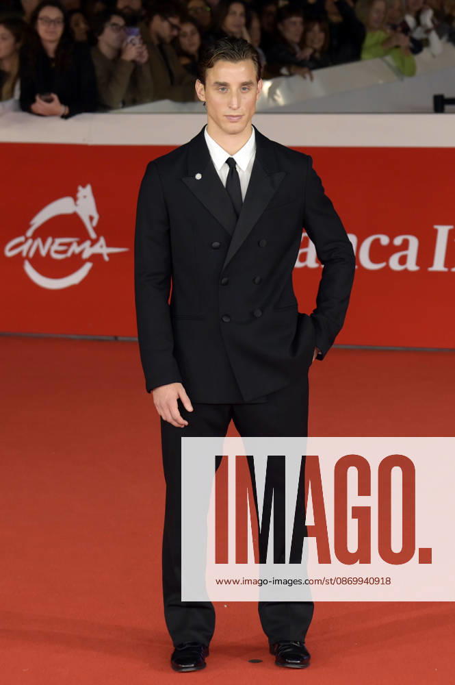 Edoardo Bove at the premiere of the documentary *In un battito* at the 21st Rome International Film Festival (Festa del Cinema di Roma) 2026 at the Auditorium Parco della Musica in Rome, October 18, 2026 Foto:xA.xM.xTinghinox xFuturexImagex battito_6020