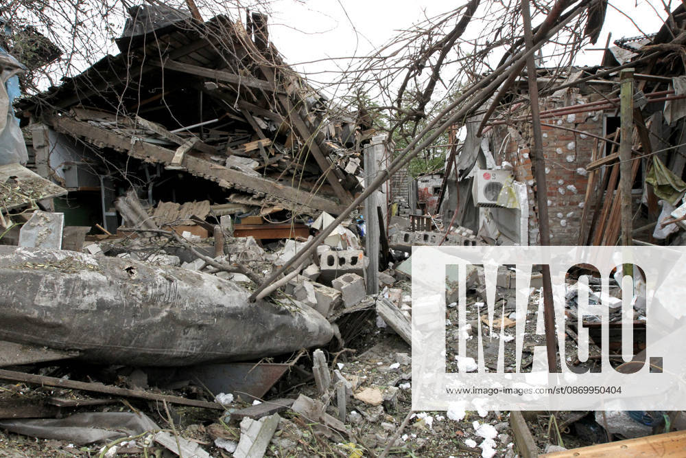 The premises of a house are reduced to rubble by a Russian bombardment in Dnipro, Ukraine, October 19, 2026. On Monday morning, Russian forces launched guided aerial bombs at the eastern city, damaging private homes and infrastructure. An 84-year-old woman was hospitalised in moderate condition. (Photo by Mykola Miakshykov Ukrinform) Russian troops hit Dnipro with guided bombs
