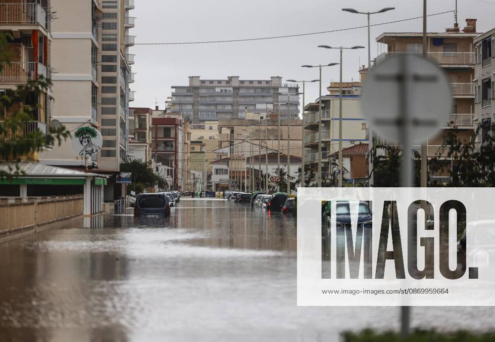 The Valencian Regional Government is preparing a lockdown order for the southern coast of Valencia and the northern coast of Alicante due to the rains. A flooded area, as of October 19, 2026, in Guardamar de la Safor, Valencia, Valencian Community, Spain. The Valencian Regional Government is preparing a lockdown order for the southern coast of Valencia and the northern coast of Alicante in response to the emergency declared due to the rains brought by Storm Adam, as announced by the Regional Minister of Emergencies and the Interior early this morning, October 19, from the Emergency Coordination Center (CCE) OCTOBER 19, 2026 Valencia, Valencian Community Valencia, Valencian Community, Spain