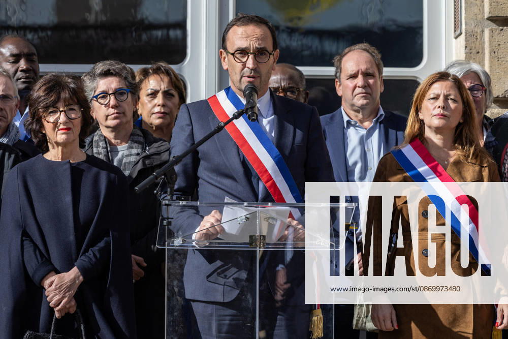 Mayor Thomas Cazenave Delivers A Speech During A Republican Rally - Bordeaux Bordeaux Mayor Thomas Cazenave delivers a speech during a republican rally in the courtyard of Bordeaux City Hall, following the violence and vandalism that occurred in the city on Saturday, October 17. The gathering was organized in response to a call by the Association of French Mayors (AMF) to reaffirm support for republican values and democratic institutions, in Bordeaux, France, on October 19, 2026. Photo by Margot Le Gonidec ABACAPRESS.COM Bordeaux France