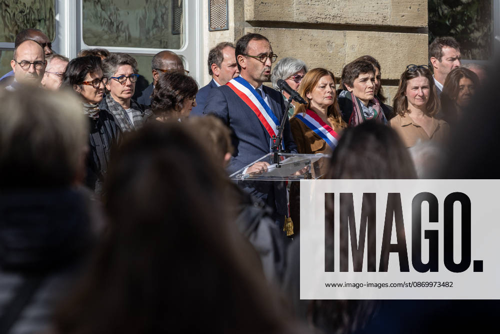 Mayor Thomas Cazenave Delivers A Speech During A Republican Rally - Bordeaux Bordeaux Mayor Thomas Cazenave delivers a speech during a republican rally in the courtyard of Bordeaux City Hall, following the violence and vandalism that occurred in the city on Saturday, October 17. The gathering was organized in response to a call by the Association of French Mayors (AMF) to reaffirm support for republican values and democratic institutions, in Bordeaux, France, on October 19, 2026. Photo by Margot Le Gonidec ABACAPRESS.COM Bordeaux France