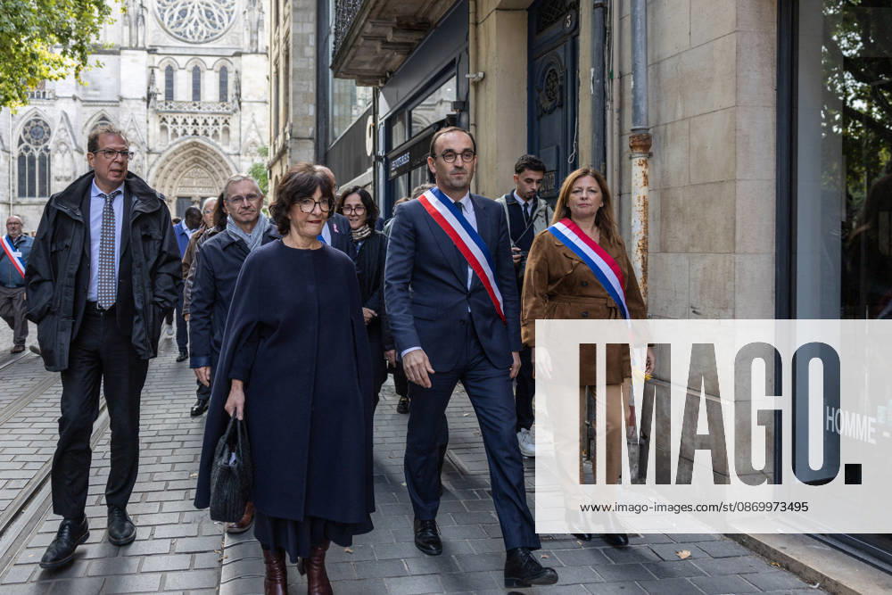 Mayor Thomas Cazenave Delivers A Speech During A Republican Rally - Bordeaux Bordeaux Mayor Thomas Cazenave, Prefect Sophie Brocas and participants walk through the streets following a republican rally in the courtyard of Bordeaux City Hall. The group accompanies the prefect after the prefectural residence was severely damaged during the violence that struck the city on Saturday, October 17. The gathering was organized in response to a call by the Association of French Mayors (AMF) to reaffirm support for republican values and democratic institutions, in Bordeaux, France, on October 19, 2026. Photo by Margot Le Gonidec ABACAPRESS.COM Bordeaux France