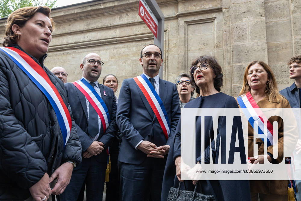 Mayor Thomas Cazenave Delivers A Speech During A Republican Rally - Bordeaux Bordeaux Mayor Thomas Cazenave, Prefect Sophie Brocas and participants walk through the streets following a republican rally in the courtyard of Bordeaux City Hall. The group accompanies the prefect after the prefectural residence was severely damaged during the violence that struck the city on Saturday, October 17. The gathering was organized in response to a call by the Association of French Mayors (AMF) to reaffirm support for republican values and democratic institutions, in Bordeaux, France, on October 19, 2026. Photo by Margot Le Gonidec ABACAPRESS.COM Bordeaux France