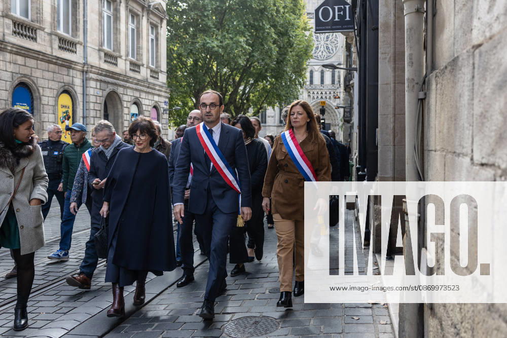 Mayor Thomas Cazenave Delivers A Speech During A Republican Rally - Bordeaux Bordeaux Mayor Thomas Cazenave, Prefect Sophie Brocas and participants walk through the streets following a republican rally in the courtyard of Bordeaux City Hall. The group accompanies the prefect after the prefectural residence was severely damaged during the violence that struck the city on Saturday, October 17. The gathering was organized in response to a call by the Association of French Mayors (AMF) to reaffirm support for republican values and democratic institutions, in Bordeaux, France, on October 19, 2026. Photo by Margot Le Gonidec ABACAPRESS.COM Bordeaux France