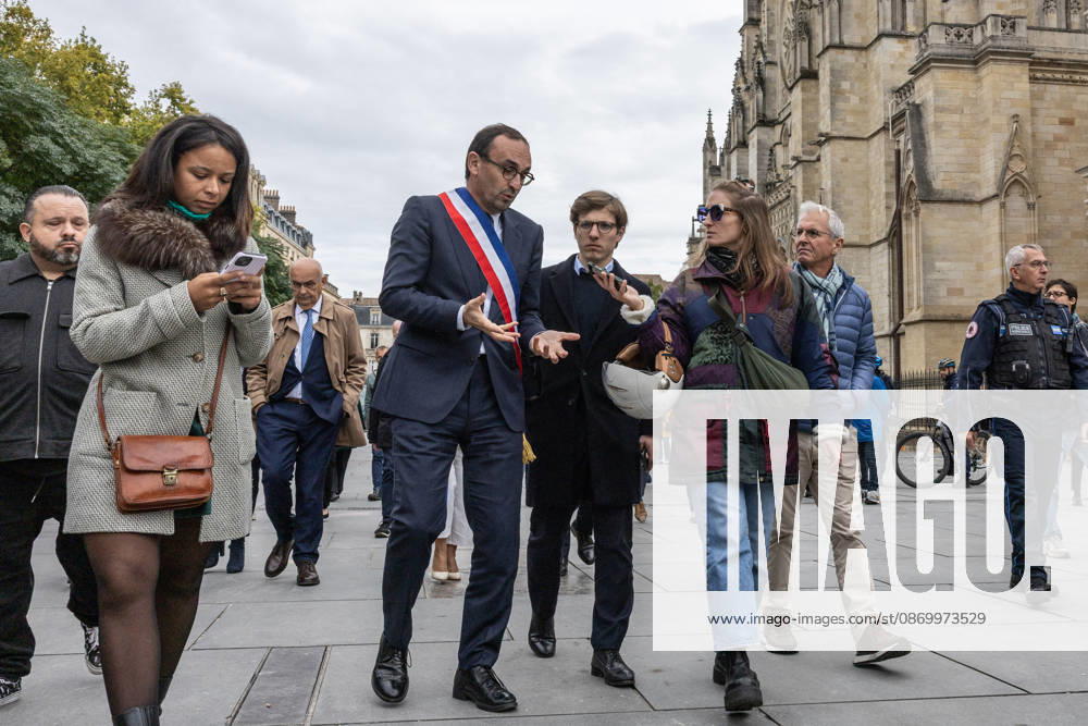 Mayor Thomas Cazenave Delivers A Speech During A Republican Rally - Bordeaux Bordeaux Mayor Thomas Cazenave delivers a speech during a republican rally in the courtyard of Bordeaux City Hall, following the violence and vandalism that occurred in the city on Saturday, October 17. The gathering was organized in response to a call by the Association of French Mayors (AMF) to reaffirm support for republican values and democratic institutions, in Bordeaux, France, on October 19, 2026. Photo by Margot Le Gonidec ABACAPRESS.COM Bordeaux France