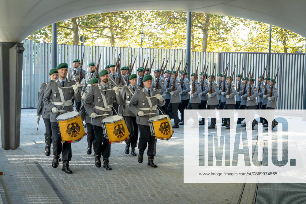 Federal President Frank-Walter Steinmeier, Accreditation of Ambassadors in Berlin, Official Residence at Spreebogen, Federal President Frank-Walter Steinmeier, Accreditation of Ambassadors, Bundeswehr Berlin, Berlin, GER
