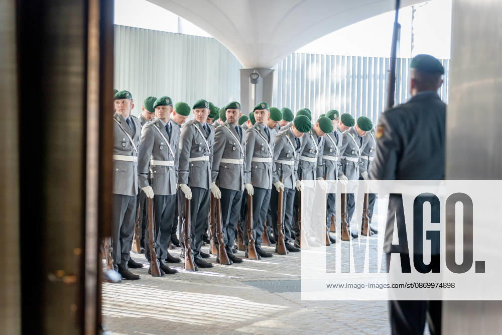Federal President Frank-Walter Steinmeier, Accreditation of Ambassadors in Berlin, Official Residence at Spreebogen, Federal President Frank-Walter Steinmeier, Accreditation of Ambassadors, Bundeswehr Berlin, Berlin, GER
