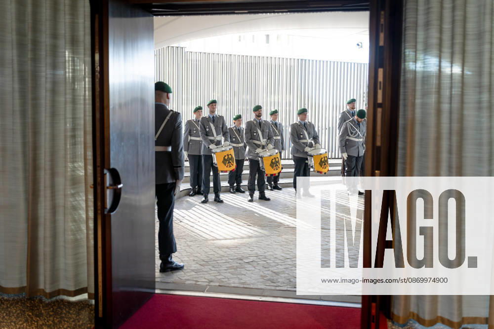 Federal President Frank-Walter Steinmeier, Accreditation of Ambassadors in Berlin, Official Residence at Spreebogen, Federal President Frank-Walter Steinmeier, Accreditation of Ambassadors, Bundeswehr Berlin, Berlin, GER