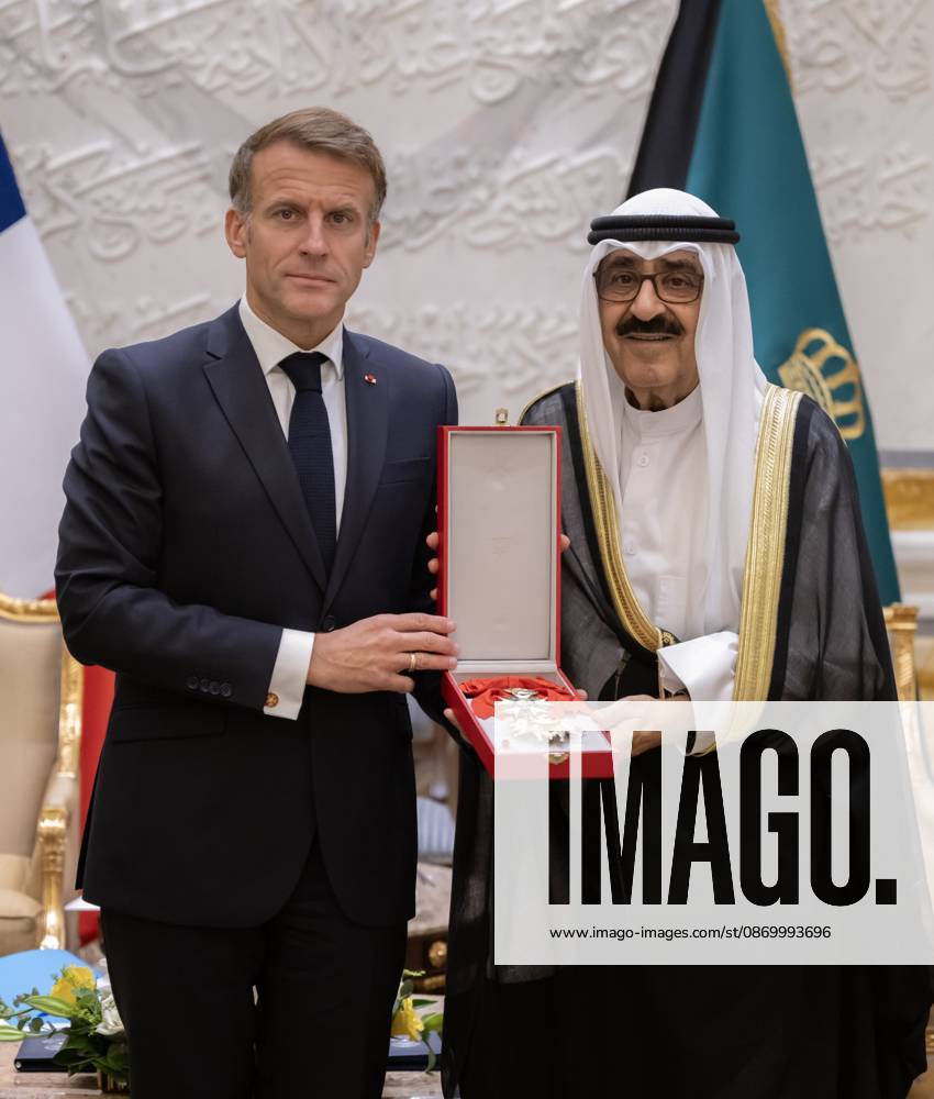 French President Emmanuel Macron in Kuwait KUWAIT CITY, KUWAIT - OCTOBER 19: (---- – MANDATORY CREDIT - AMIRI DIWAN OF THE STATE OF KUWAIT HANDOUT - NO MARKETING NO ADVERTISING CAMPAIGNS - DISTRIBUTED AS A SERVICE TO CLIENTS----) French President Emmanuel Macron presents the Legion of Honor (Legion d Honneur) medal to Emir of Kuwait Sheikh Meshal Al-Ahmad Al-Jaber Al-Sabah during an official visit at Bayan Palace in Kuwait City, Kuwait on October 19, 2026. Amiri Diwan of the State of Kuwait Anadolu Kuwait City Kuwait. Editorial use only. Please get in touch for any other usage.