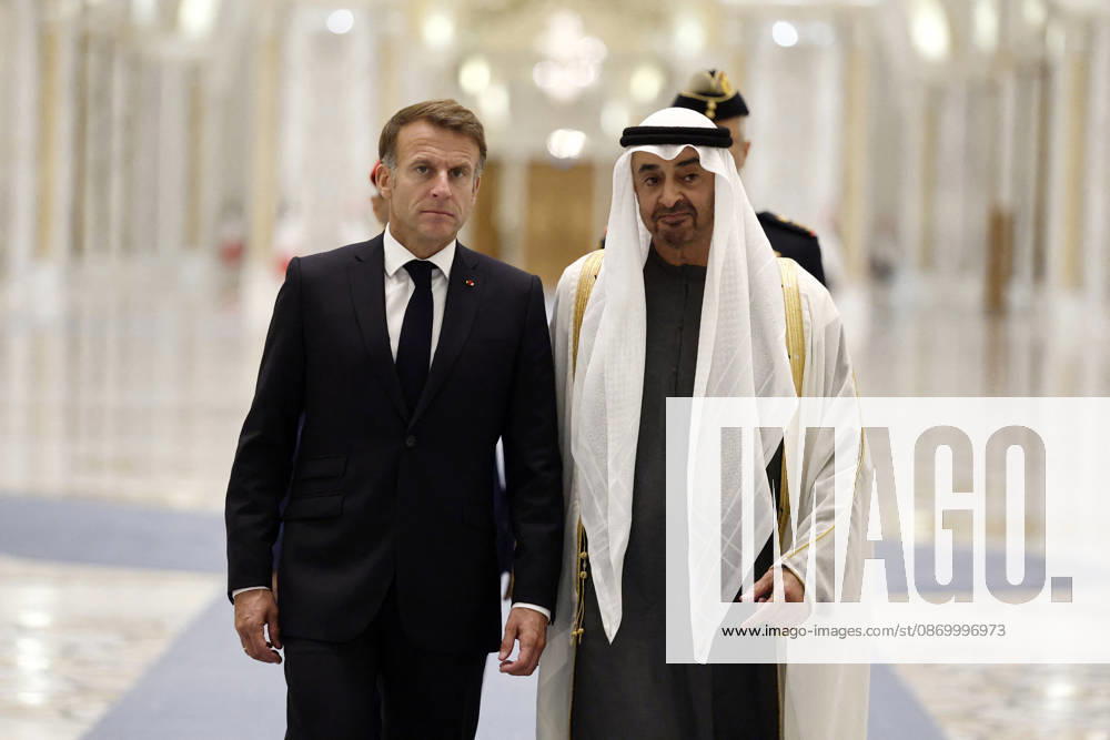 President Macron Visit To Middle East - Abu Dhabi Sheikh Mohamed bin Zayed Al Nahyan, President of the United Arab Emirates (UAE), welcomes French President Emmanuel Macron as he arrives for a meeting at Qasr Al Watan presidential palace in Abu Dhabi, United Arab Emirates, October 19, 2026. Photo by Benoit Tessier Pool ABACAPRESS.COM Abu Dhabi United Arab Emirates