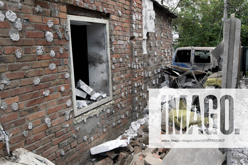 The premises of a house are reduced to rubble by a Russian bombardment in Dnipro, Ukraine, October 19, 2026. On Monday morning, Russian forces launched guided aerial bombs at the eastern city, damaging private homes and infrastructure. An 84-year-old woman was hospitalised in moderate condition. (Photo by Mykola Miakshykov Ukrinform) Russian troops hit Dnipro with guided bombs