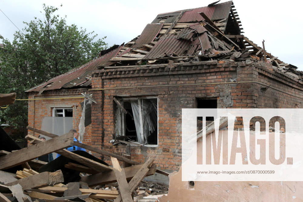 The premises of a house are reduced to rubble by a Russian bombardment in Dnipro, Ukraine, October 19, 2026. On Monday morning, Russian forces launched guided aerial bombs at the eastern city, damaging private homes and infrastructure. An 84-year-old woman was hospitalised in moderate condition. (Photo by Mykola Miakshykov Ukrinform) Russian troops hit Dnipro with guided bombs